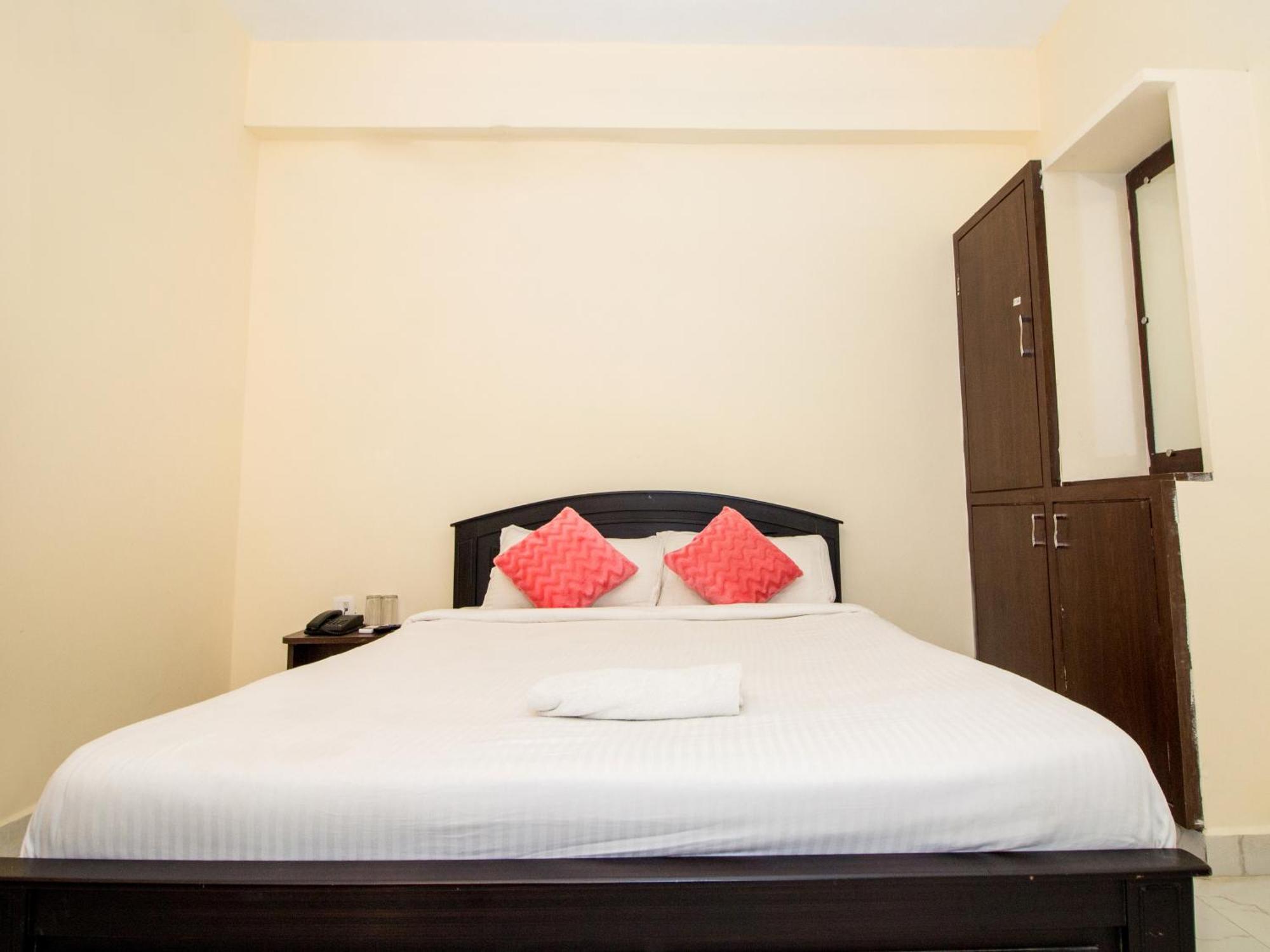 Pearl Suites, Tirupati Eksteriør bilde